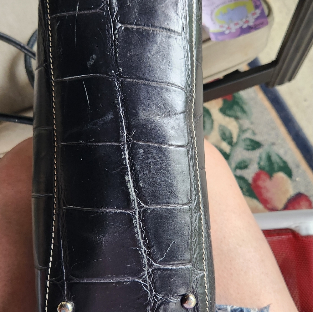 Luxurious Black Crocodile Pattern Shoulder Bag - Picture 3 of 6